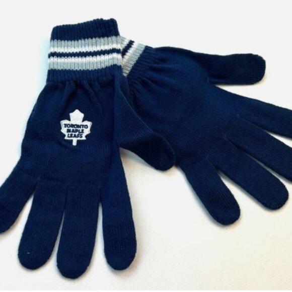 CCM Hockey Toronto Maple Leaves Gift Set Hat Gloves Scarf NHL Beanie New - Picture 11 of 16